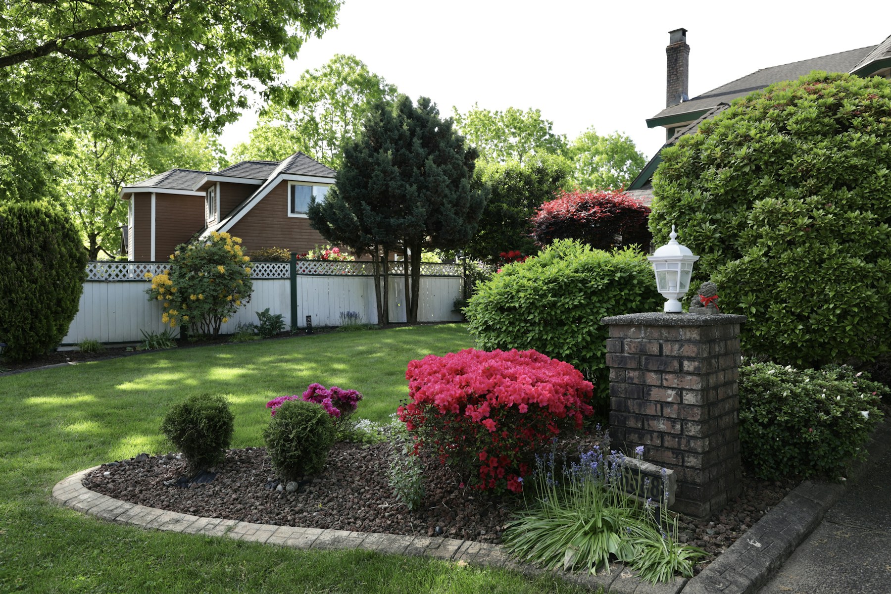 Landscaped residential outdoor space